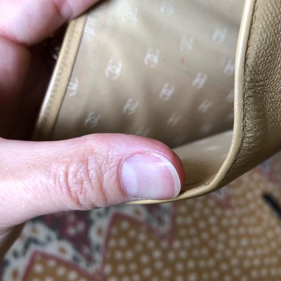 Chanel Bifold Long Caviar Leather Wallet - Picture 9 of 16